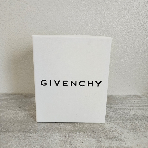 EMPTY Givenchy Classic White Black Gift Box Stage Box - Picture 1 of 5